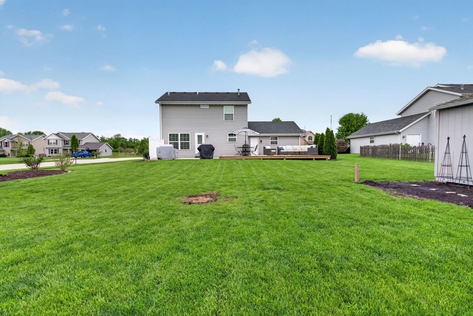 300 Arrowhead Drive, Minooka, IL 60447