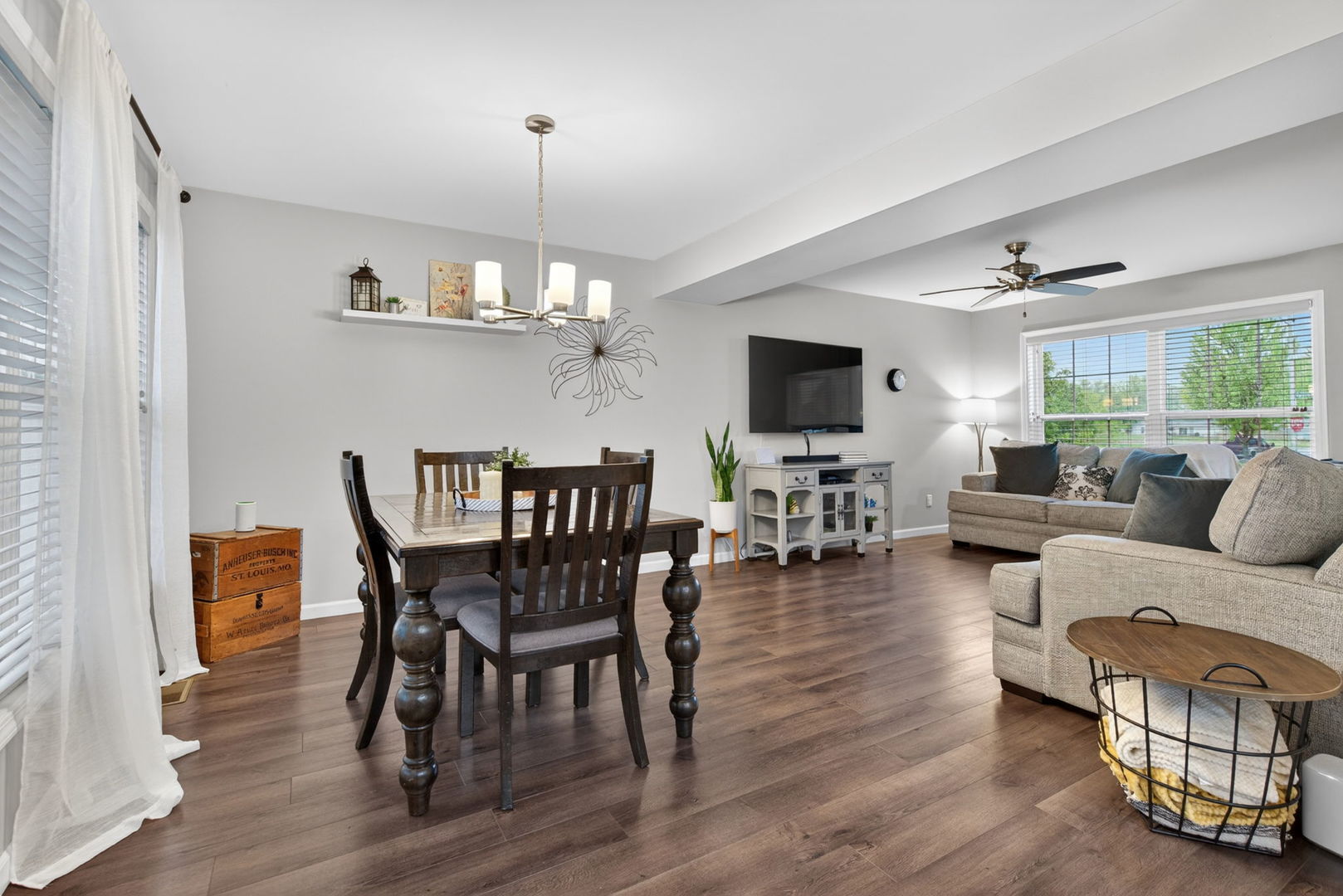 300 Arrowhead Drive, Minooka, IL 60447