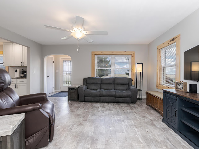 2950 County Road 1100, El Paso, IL 61738