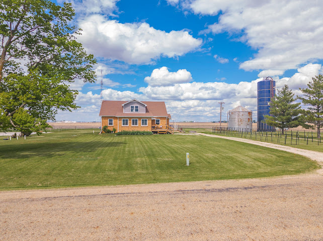 2950 County Road 1100, El Paso, IL 61738