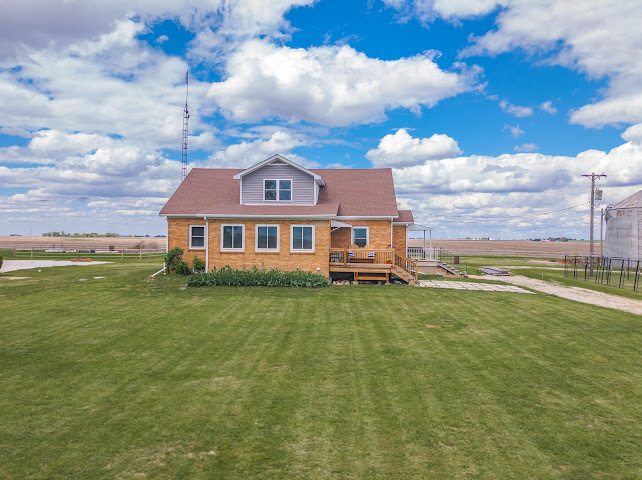 2950 County Road 1100, El Paso, IL 61738