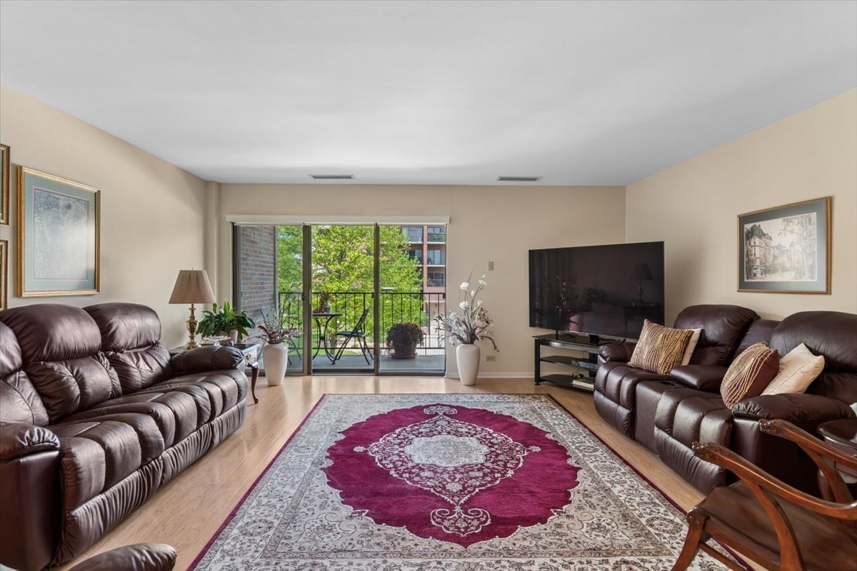 6565 Main Street #201, Downers Grove, IL 60516