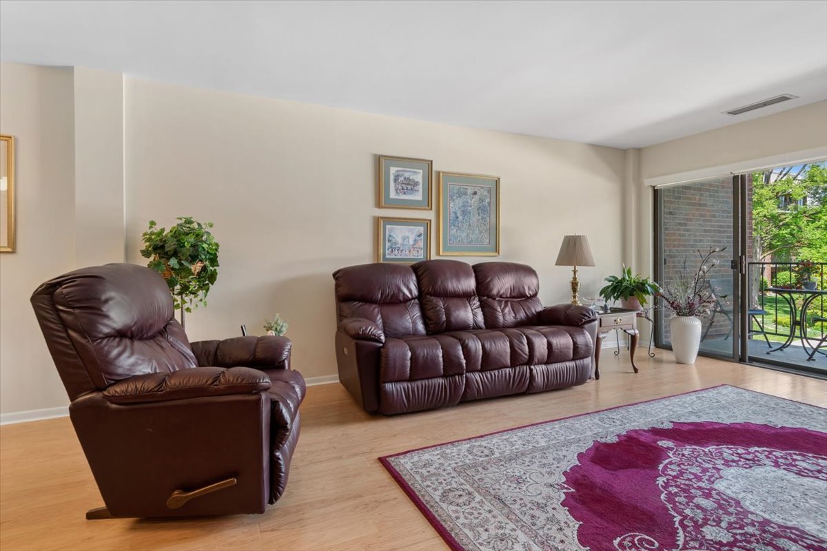 6565 Main Street #201, Downers Grove, IL 60516