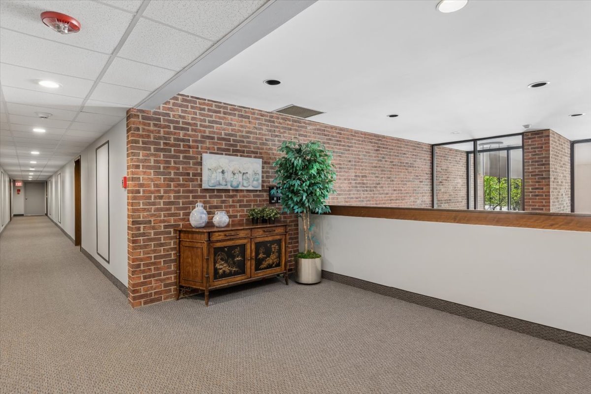 6565 Main Street #201, Downers Grove, IL 60516