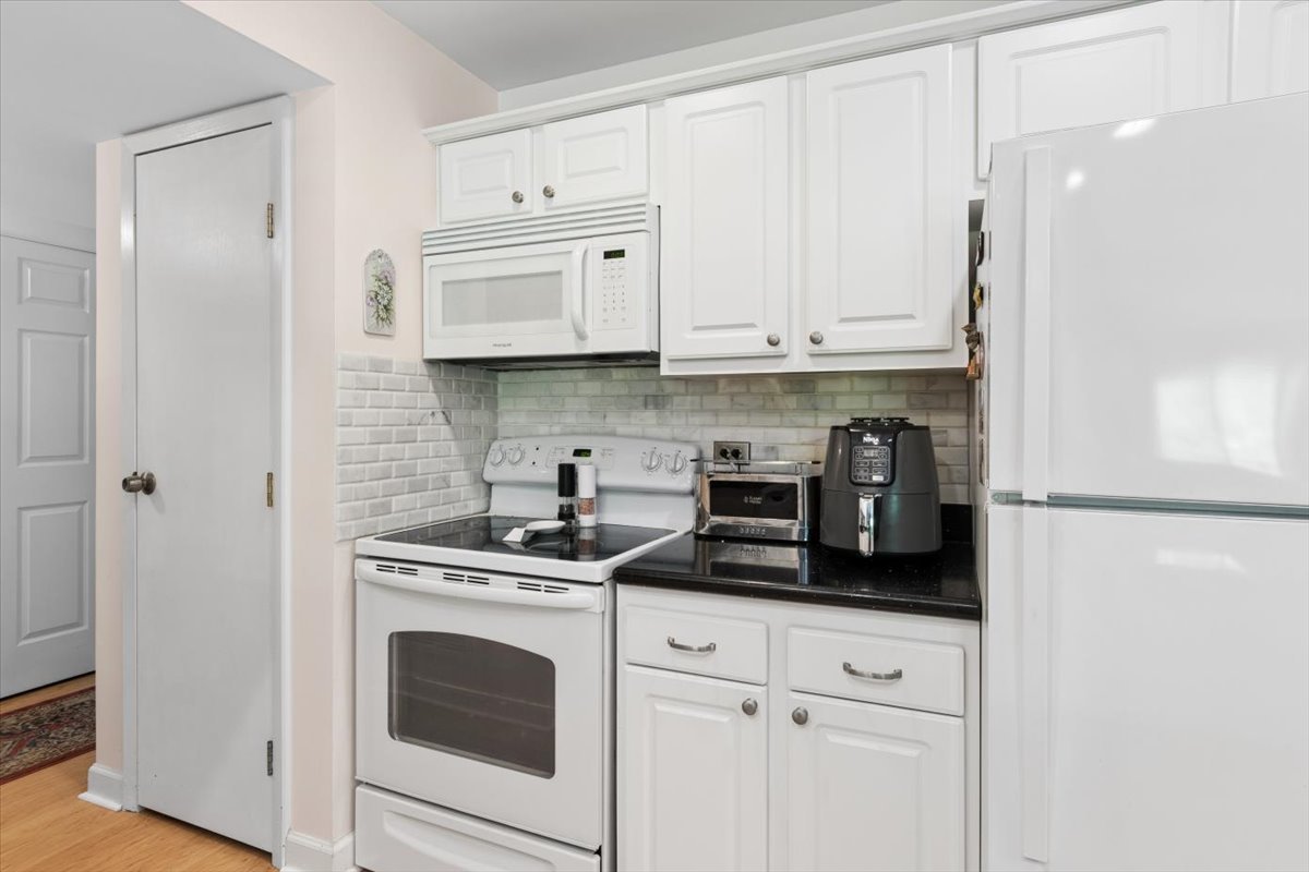 6565 Main Street #201, Downers Grove, IL 60516