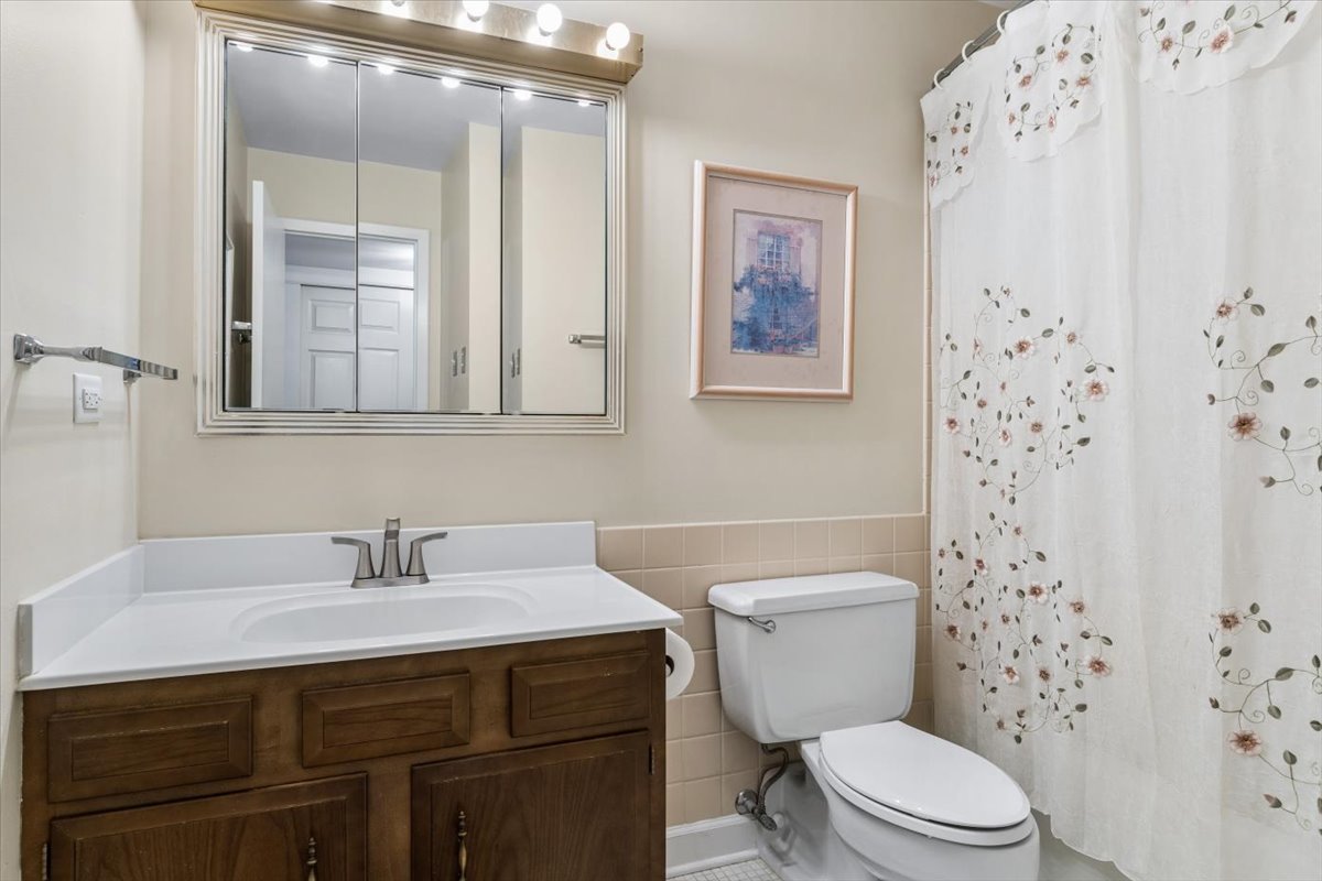 6565 Main Street #201, Downers Grove, IL 60516