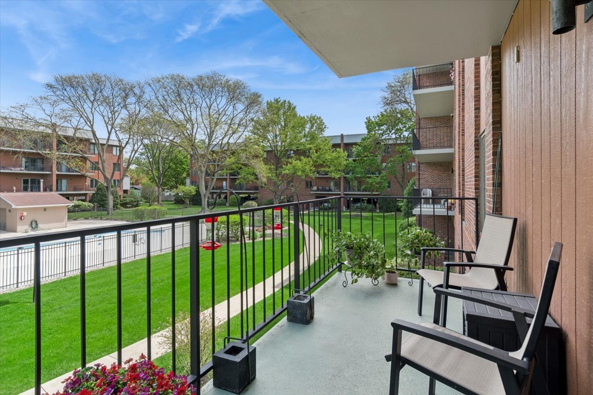 6565 Main Street #201, Downers Grove, IL 60516