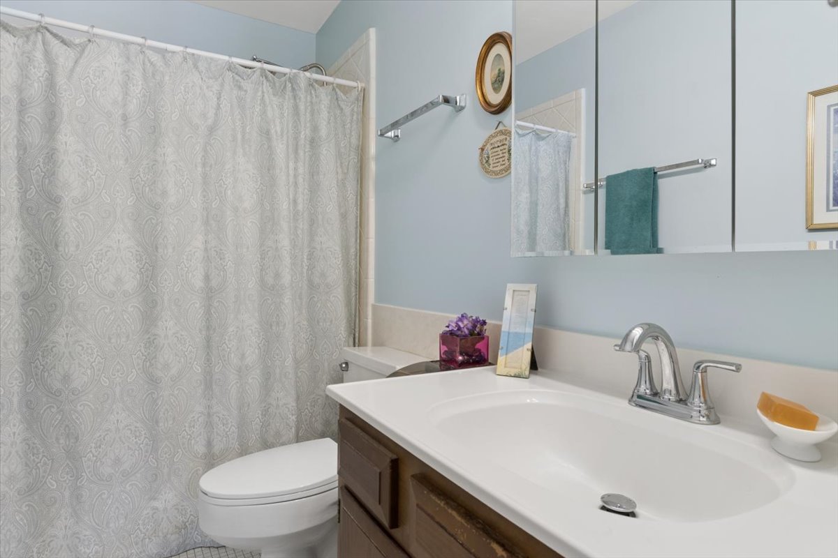 6565 Main Street #201, Downers Grove, IL 60516