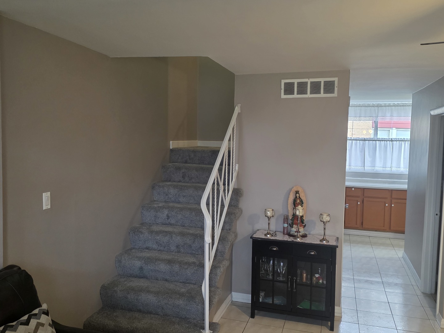 2129 Ash Street #G, Des Plaines, IL 60018