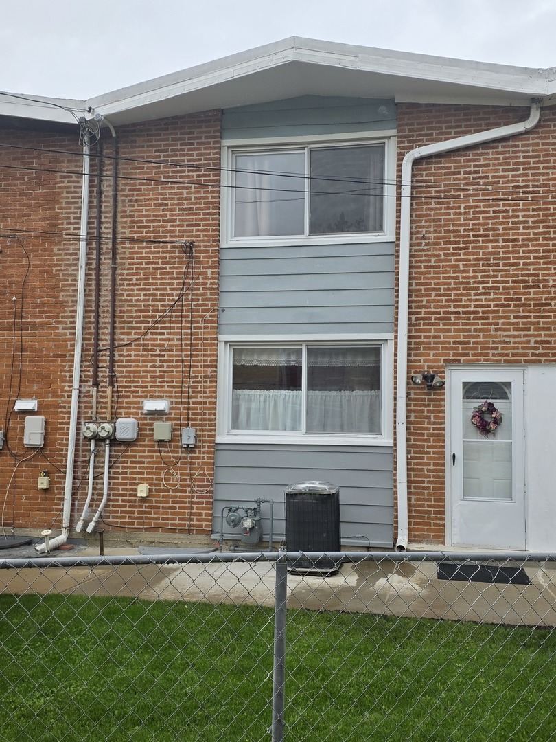2129 Ash Street #G, Des Plaines, IL 60018