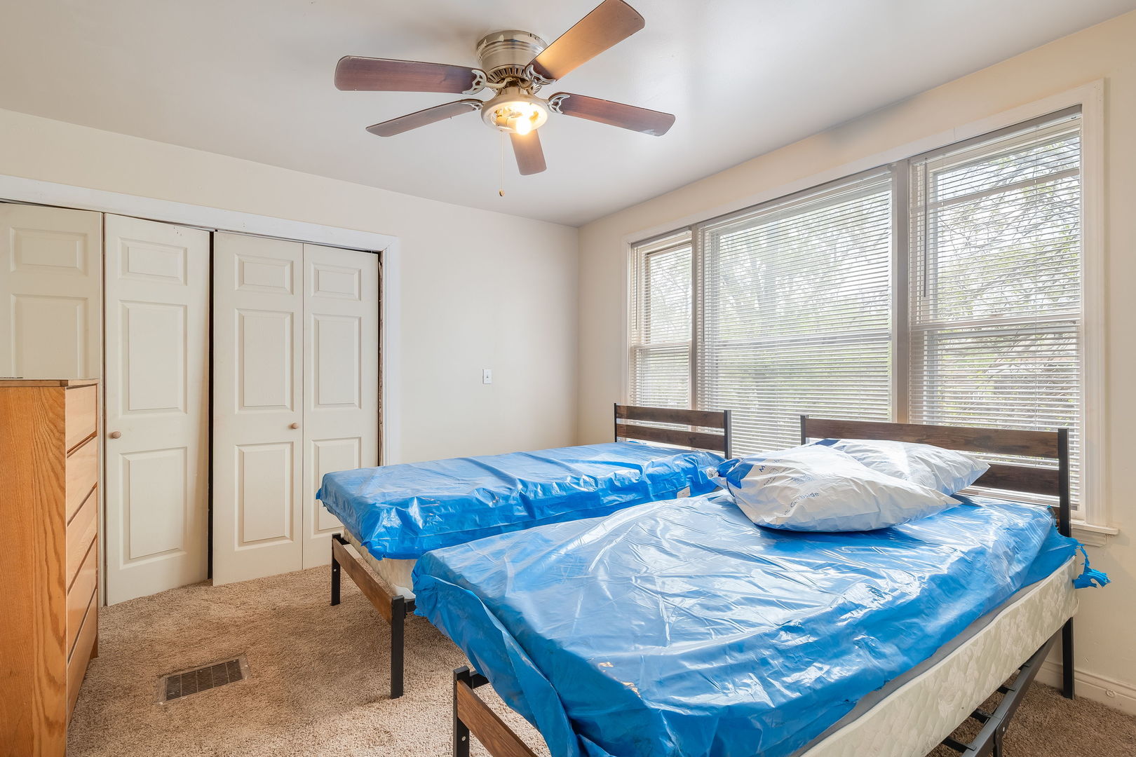 6012 S Honore Street, Chicago, IL 60636