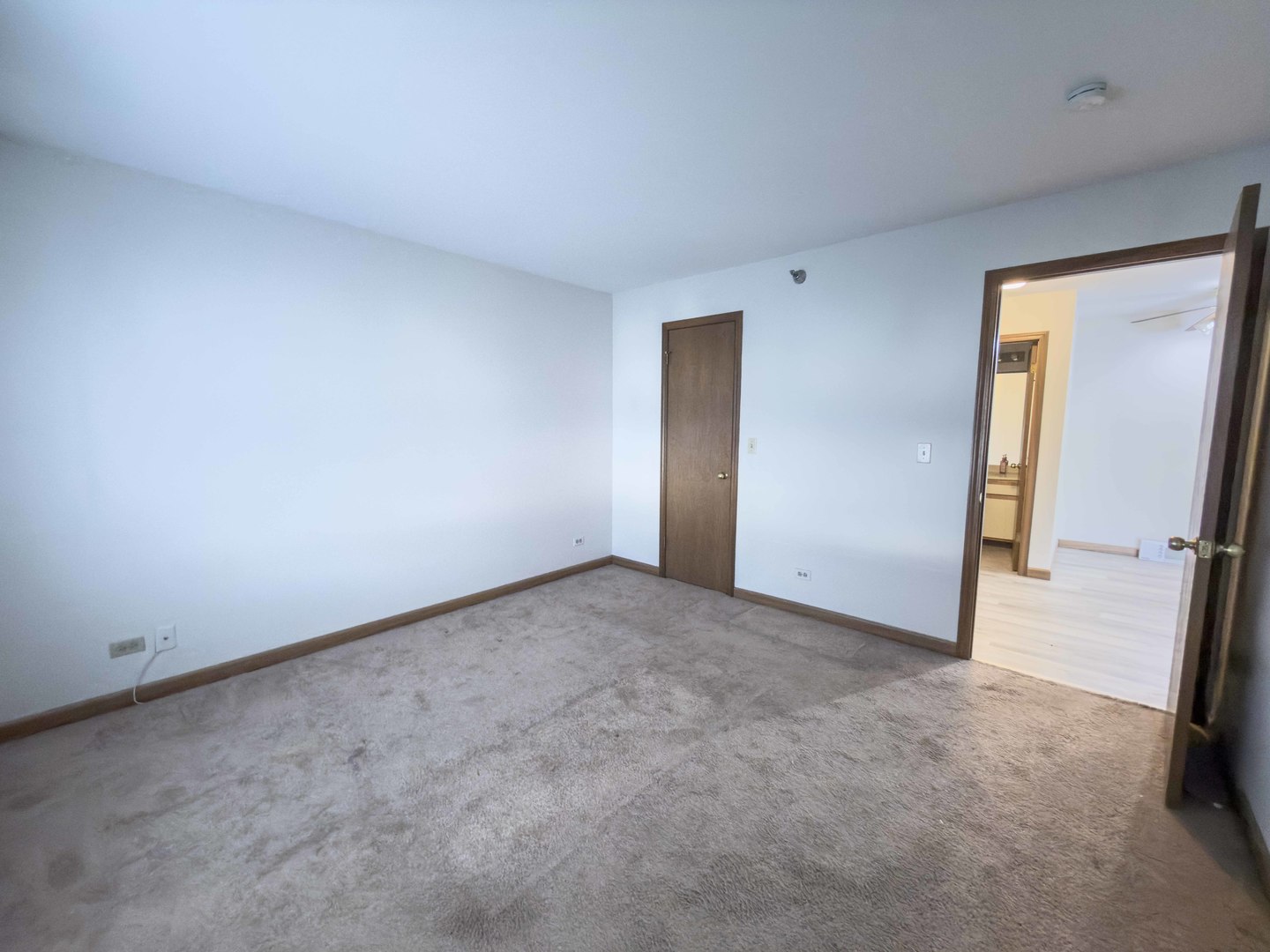 104 Glengarry Drive #6-105, Bloomingdale, IL 60108