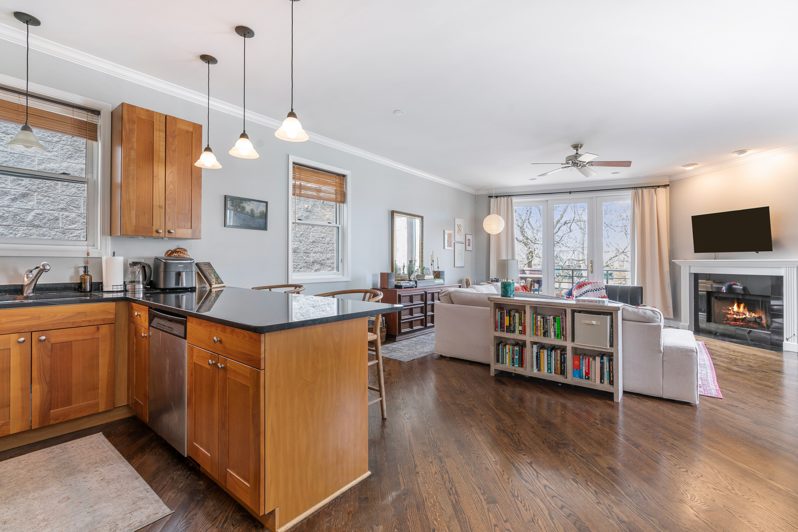 1043 N Winchester Avenue #3, Chicago, IL 60622