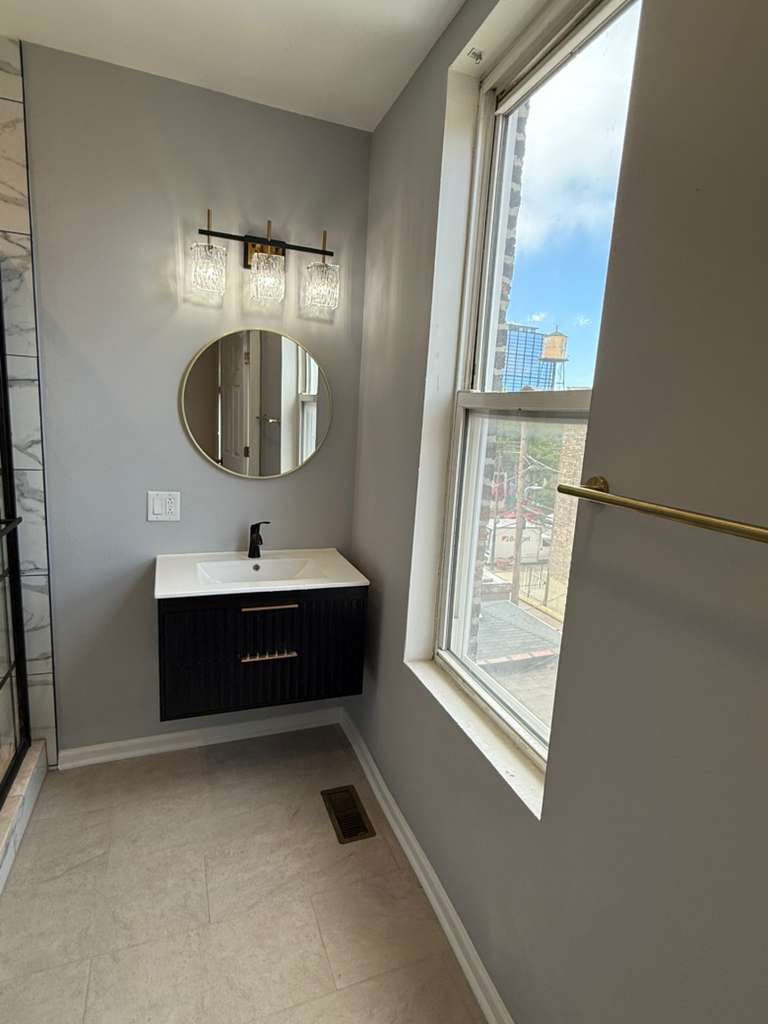 448 N Aberdeen Street #3, Chicago, IL 60642