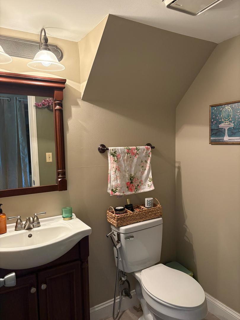 511 East Avenue #511, Streamwood, IL 60107