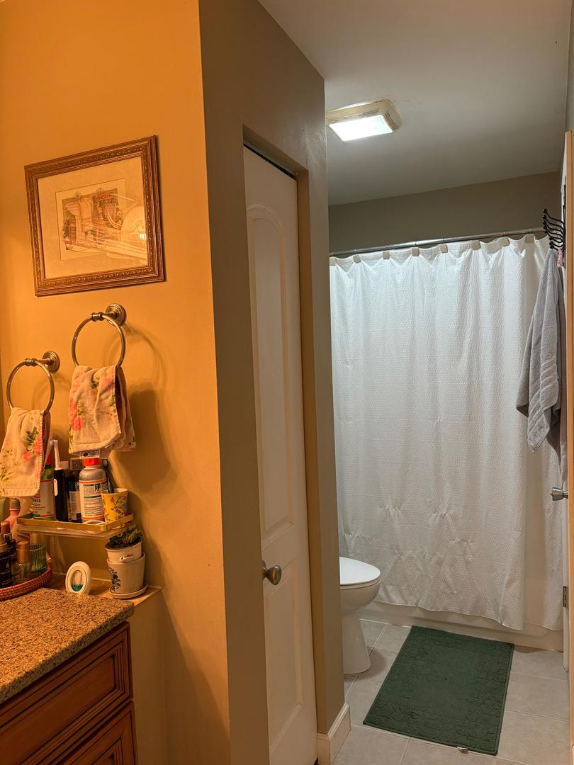 511 East Avenue #511, Streamwood, IL 60107