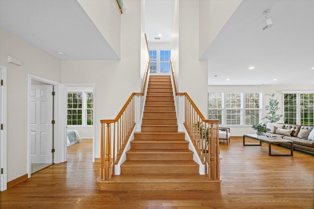 2301 Madiera Lane, Buffalo Grove, IL 60089