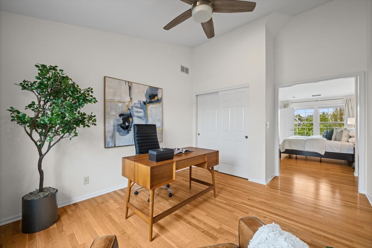 2301 Madiera Lane, Buffalo Grove, IL 60089