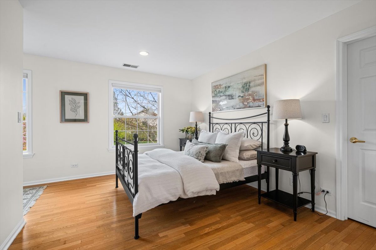 2301 Madiera Lane, Buffalo Grove, IL 60089