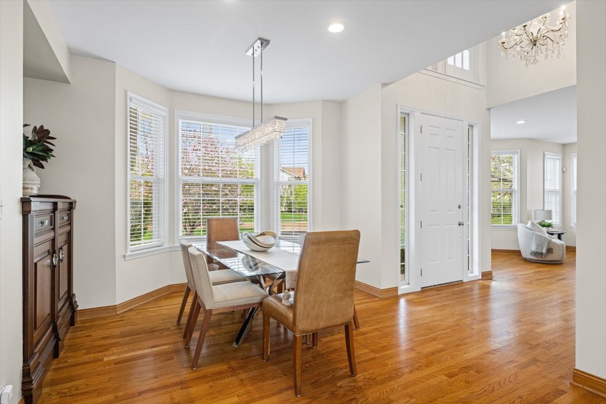 2301 Madiera Lane, Buffalo Grove, IL 60089