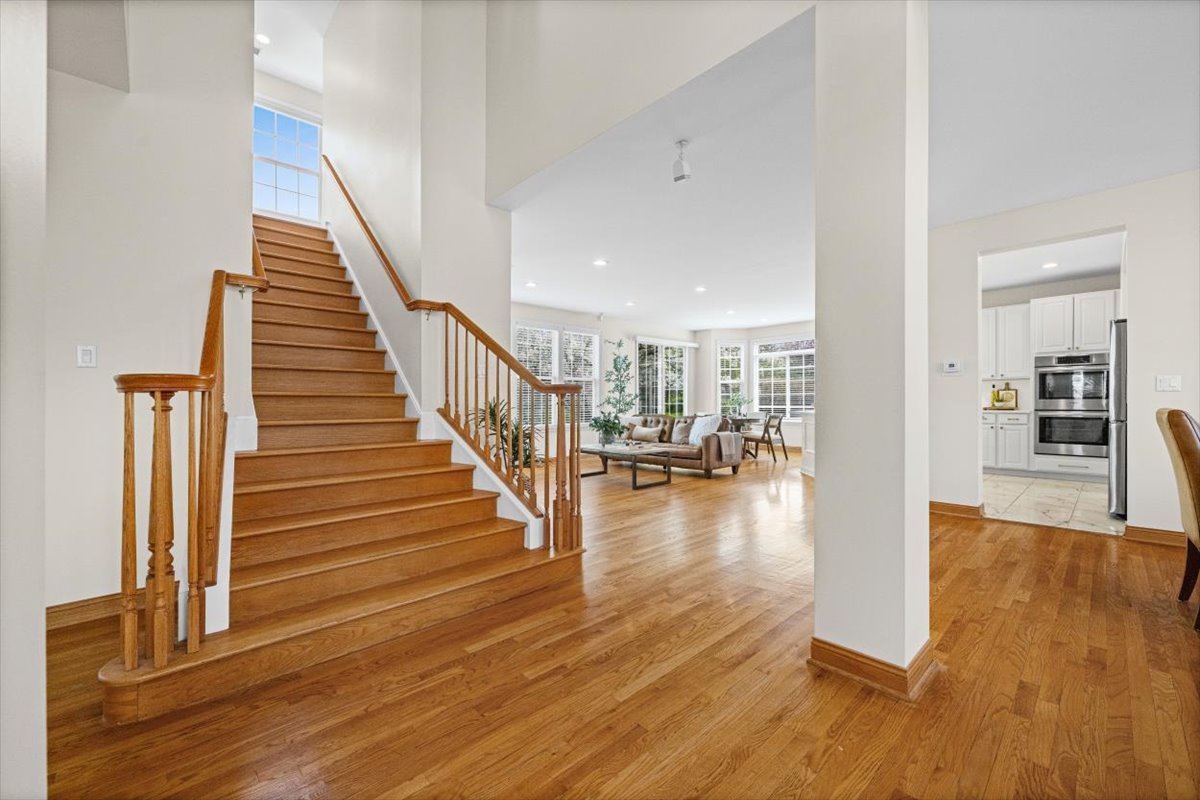 2301 Madiera Lane, Buffalo Grove, IL 60089