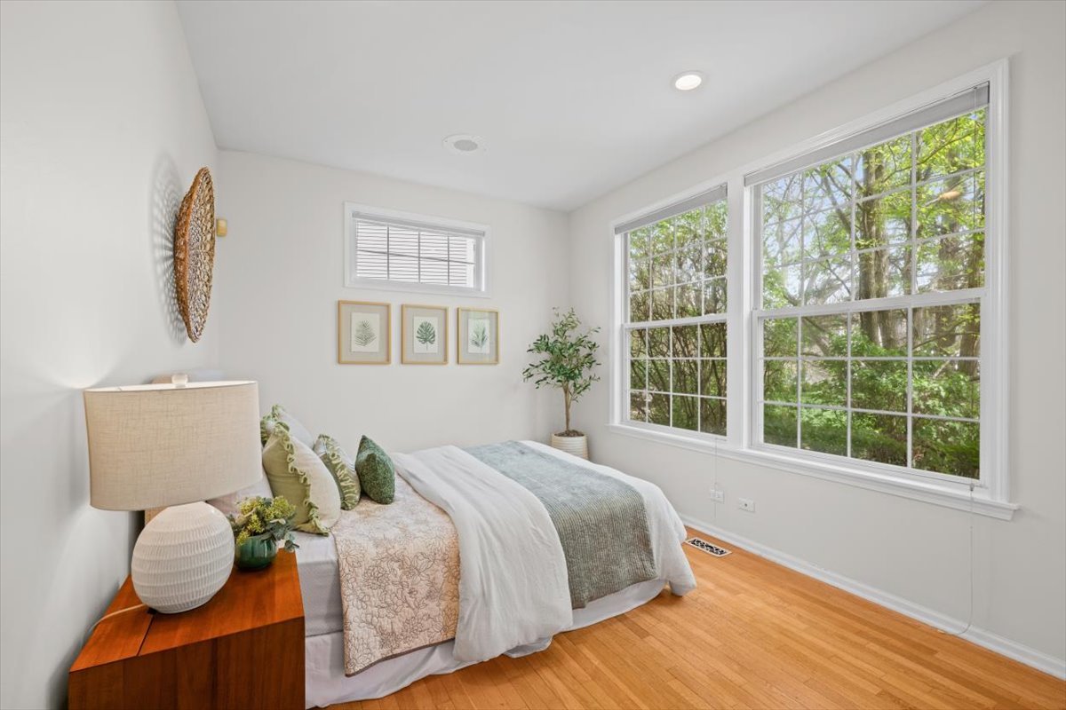 2301 Madiera Lane, Buffalo Grove, IL 60089