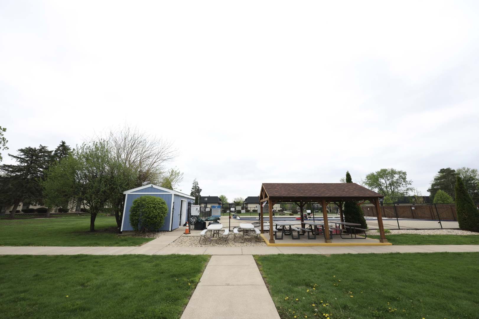 11133 S 84th Avenue #1B, Palos Hills, IL 60465