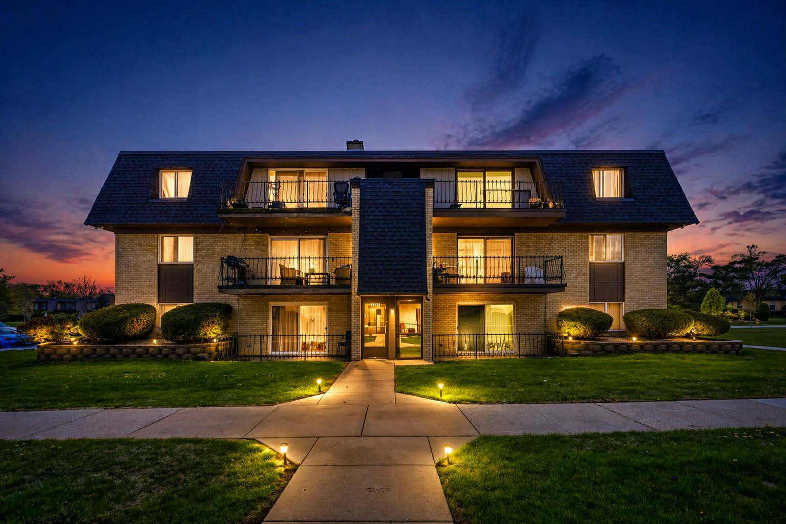 11133 S 84th Avenue #1B, Palos Hills, IL 60465