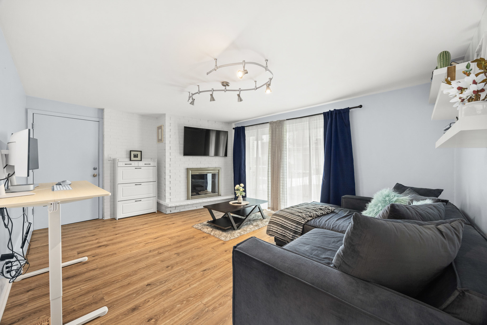 11133 S 84th Avenue #1B, Palos Hills, IL 60465