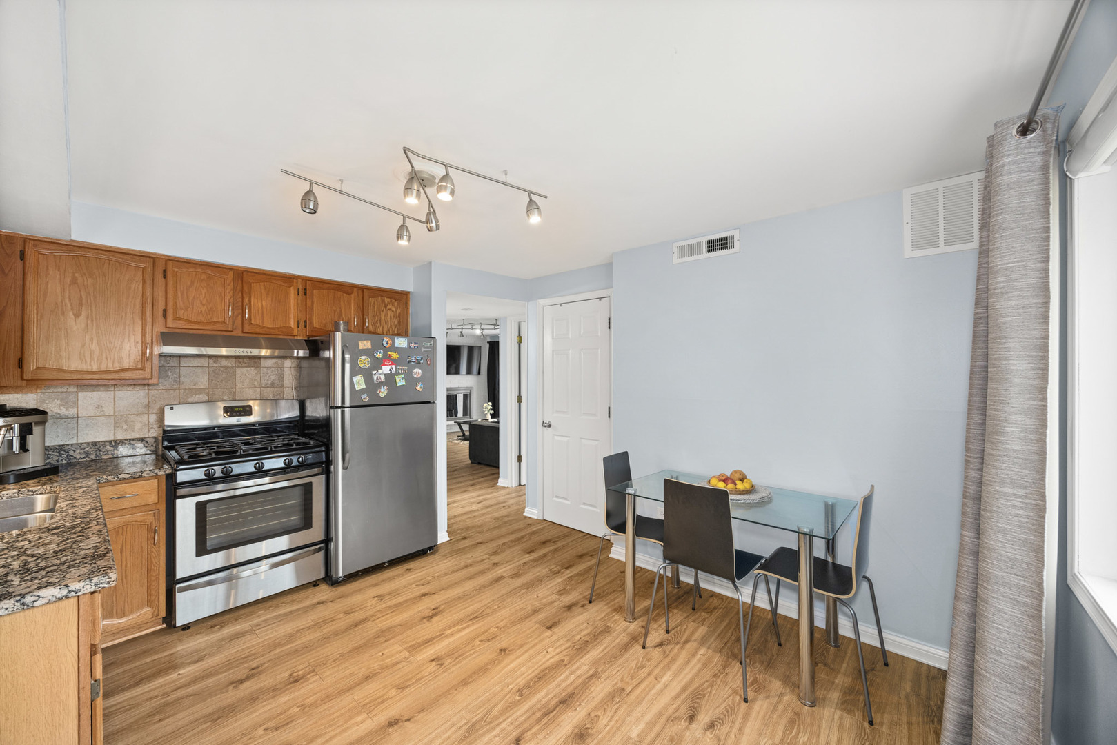 11133 S 84th Avenue #1B, Palos Hills, IL 60465