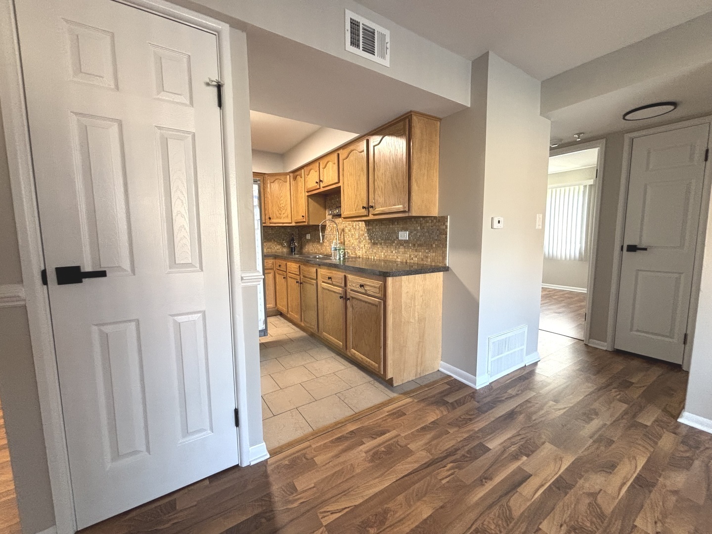 10437 Natoma Avenue #4, Chicago Ridge, IL 60415