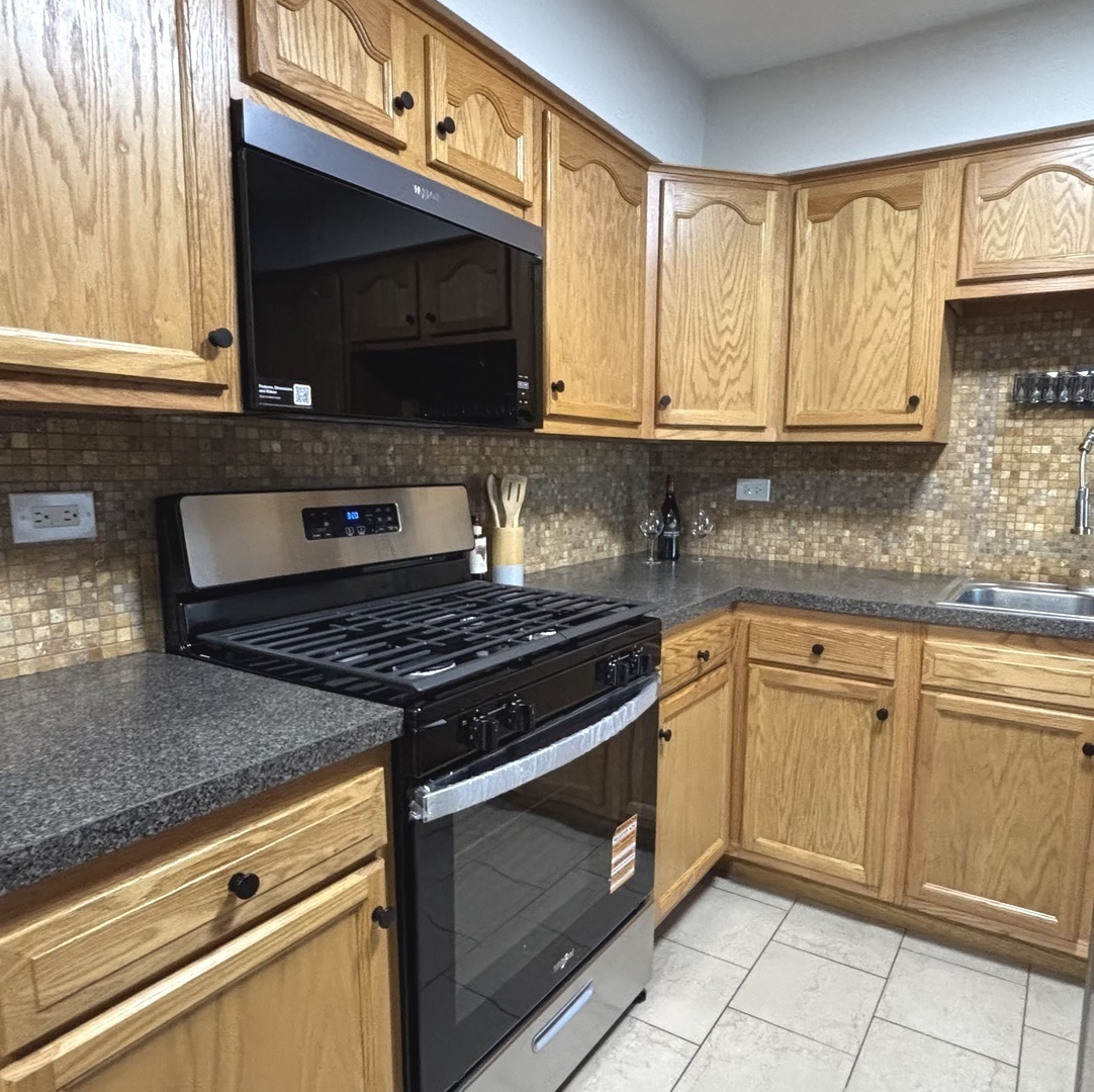 10437 Natoma Avenue #4, Chicago Ridge, IL 60415