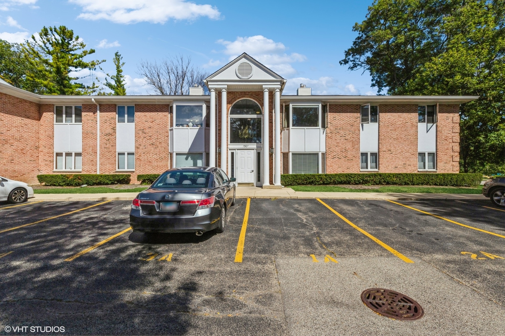 1501 N Milwaukee Avenue #6A, Libertyville, IL 60048