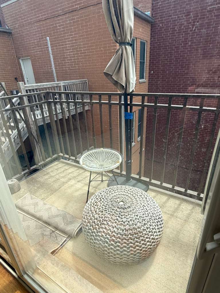 807 W Lill Avenue #304, Chicago, IL 60614