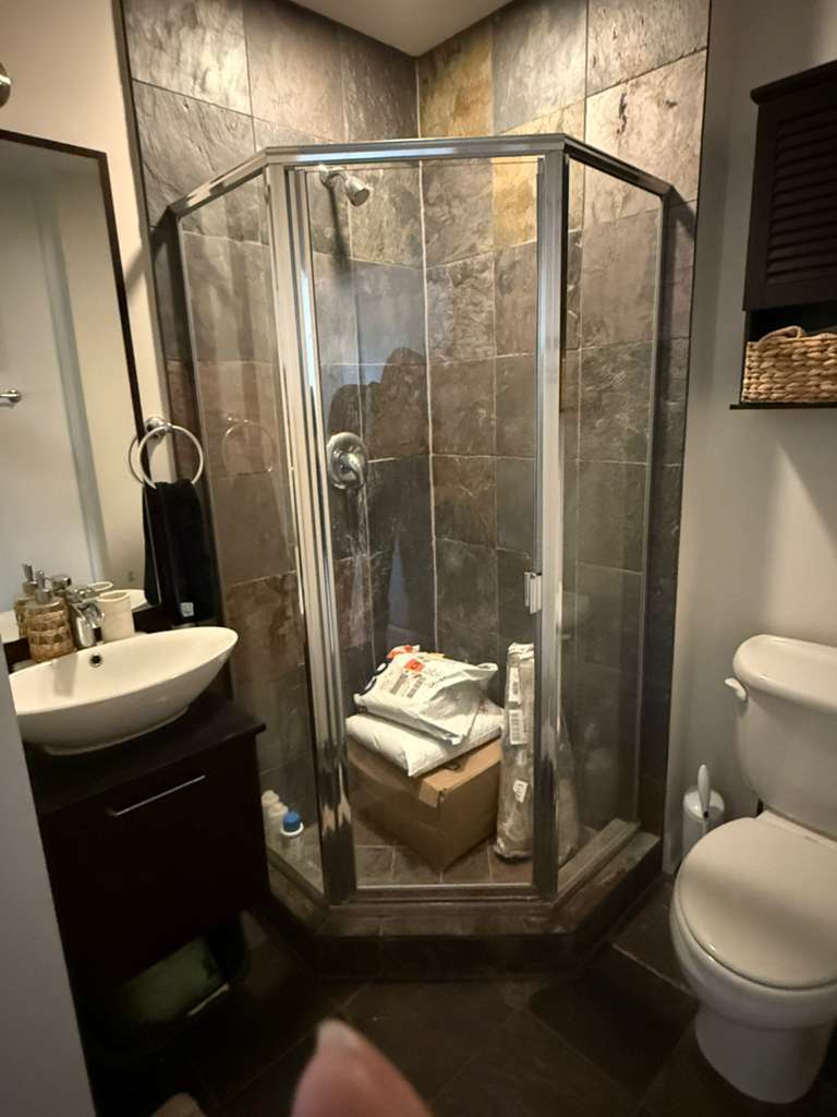 807 W Lill Avenue #304, Chicago, IL 60614