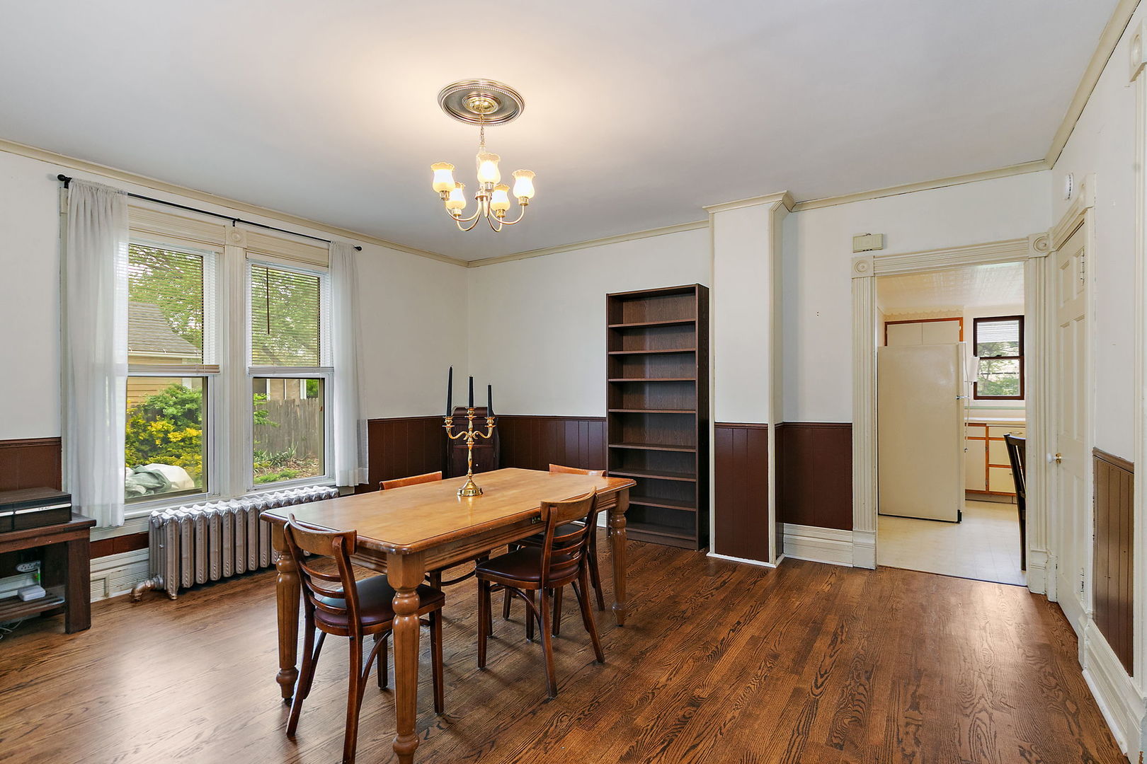 922 Douglas Avenue, Aurora, IL 60505