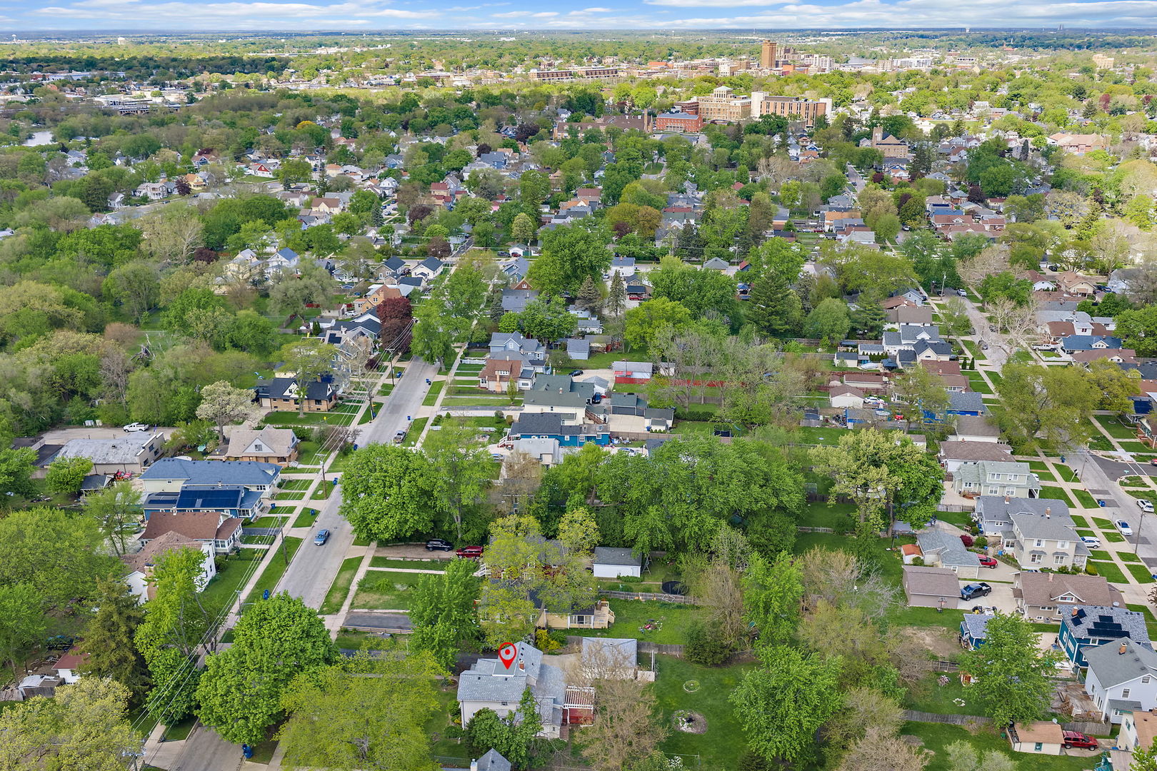 922 Douglas Avenue, Aurora, IL 60505