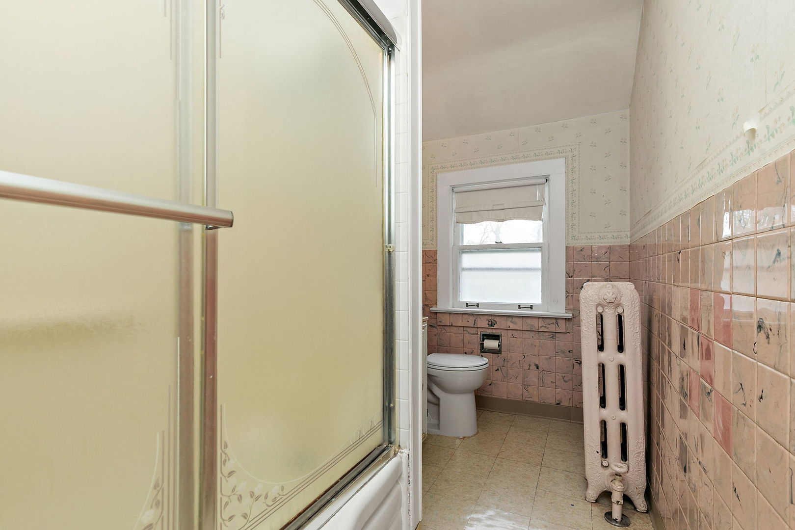 922 Douglas Avenue, Aurora, IL 60505