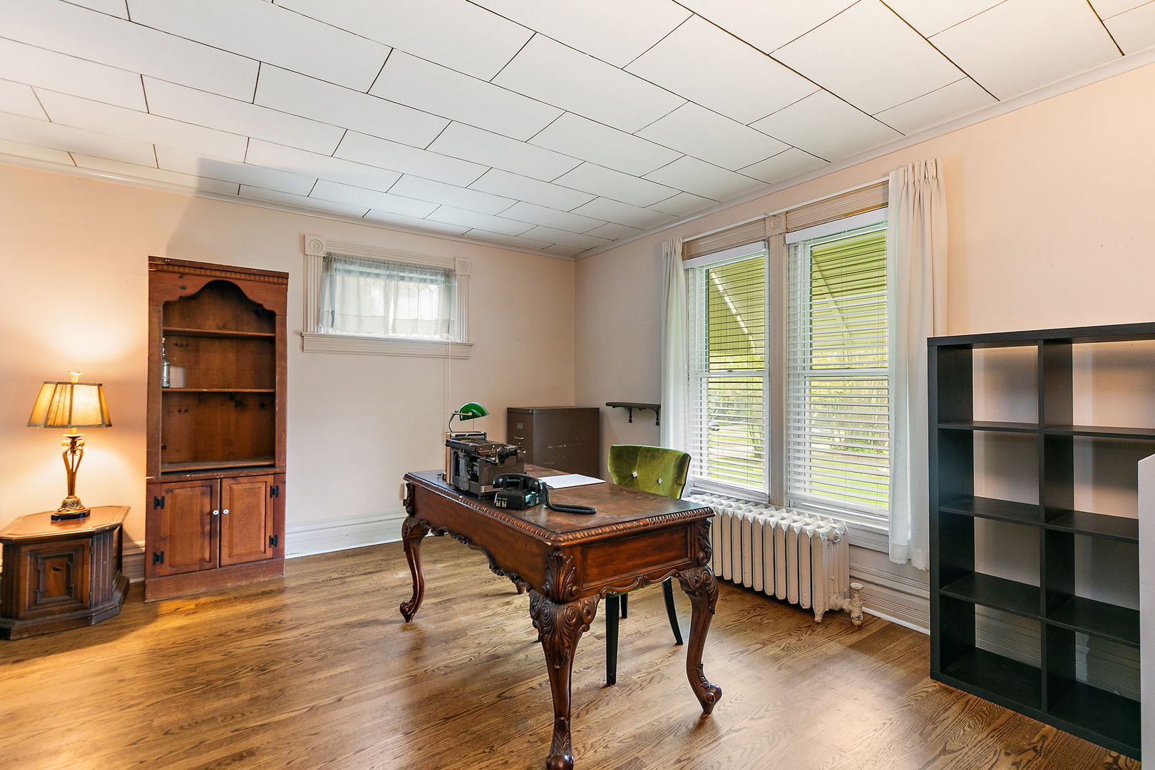 922 Douglas Avenue, Aurora, IL 60505