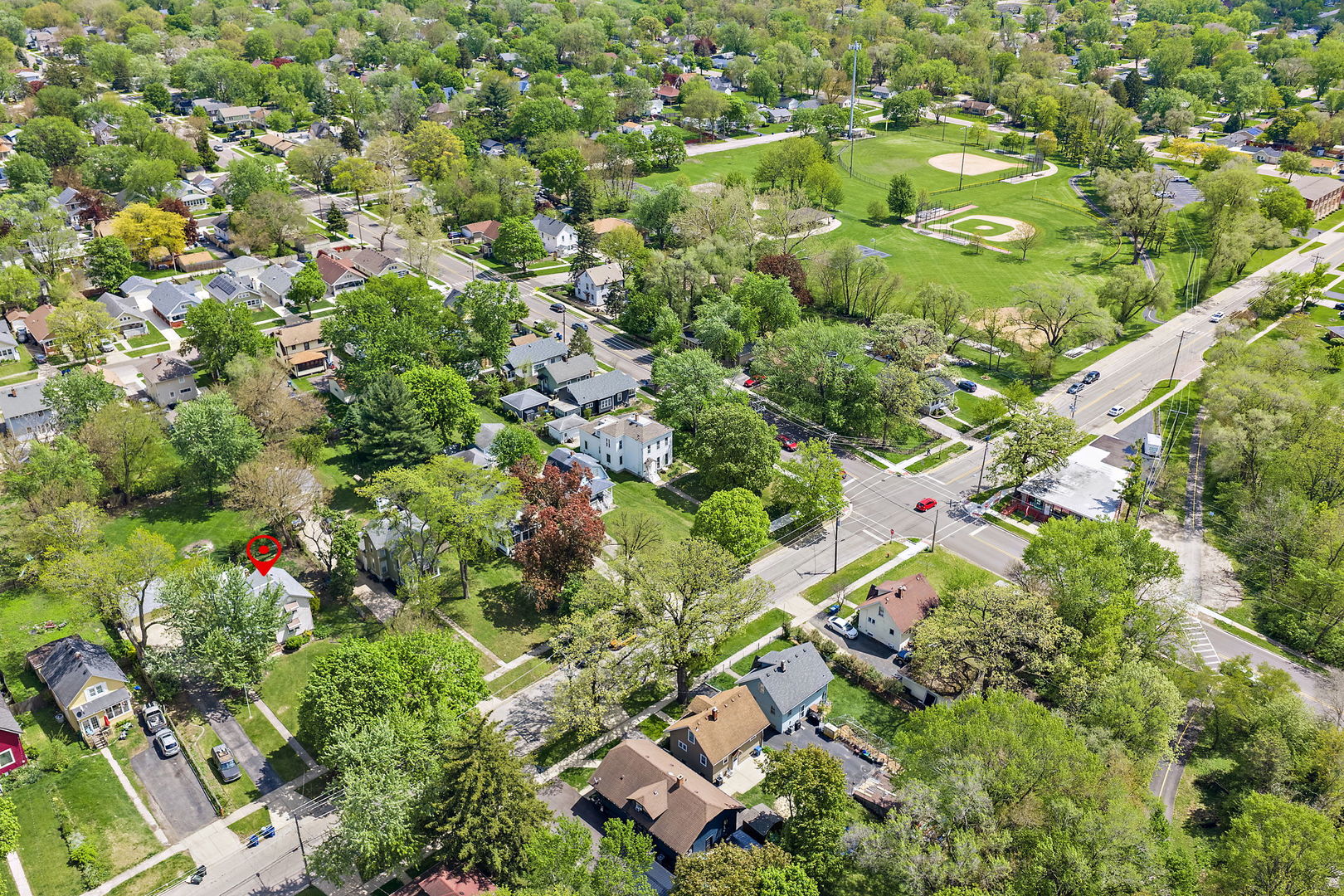 922 Douglas Avenue, Aurora, IL 60505