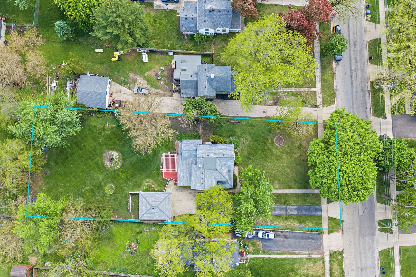 922 Douglas Avenue, Aurora, IL 60505