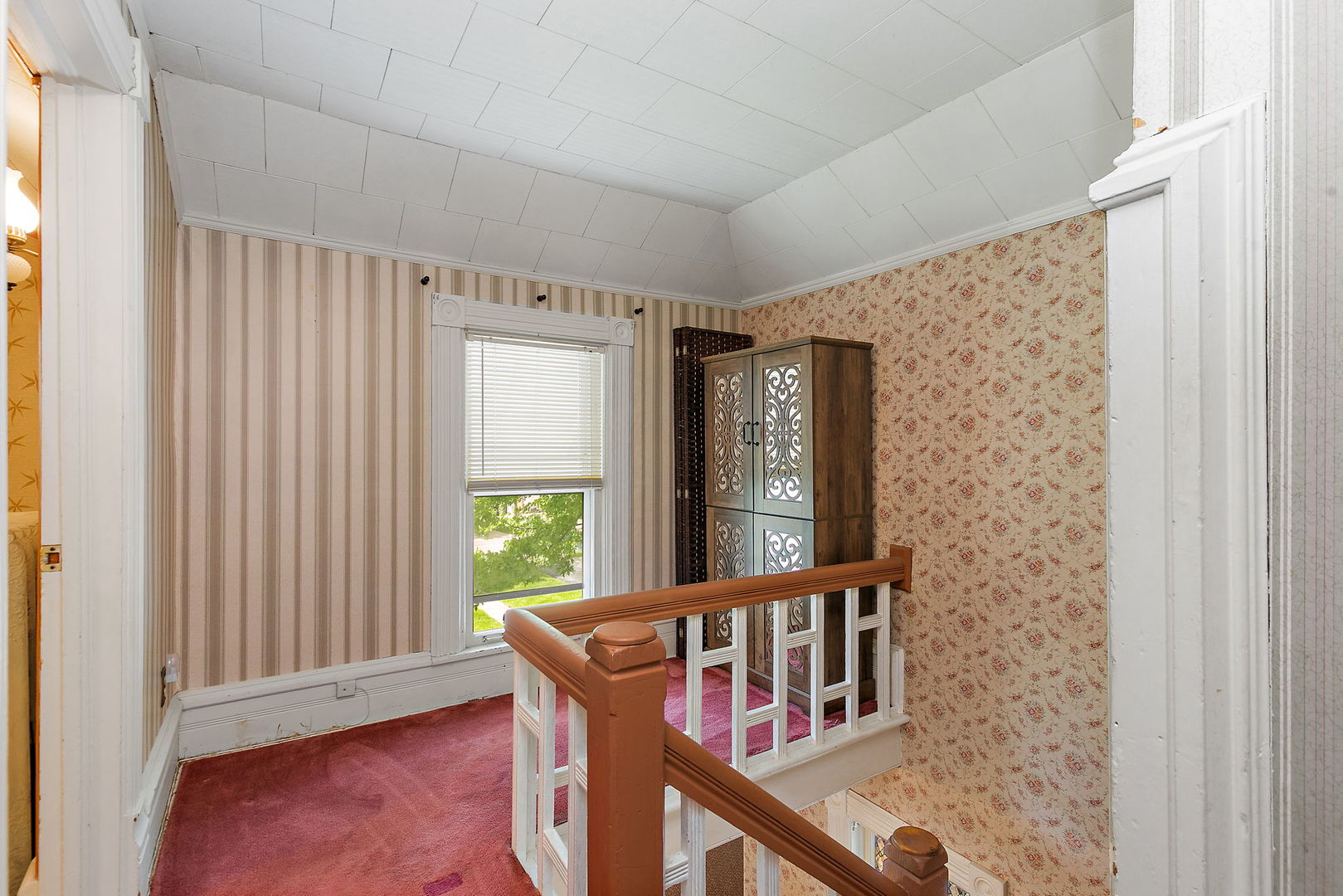 922 Douglas Avenue, Aurora, IL 60505