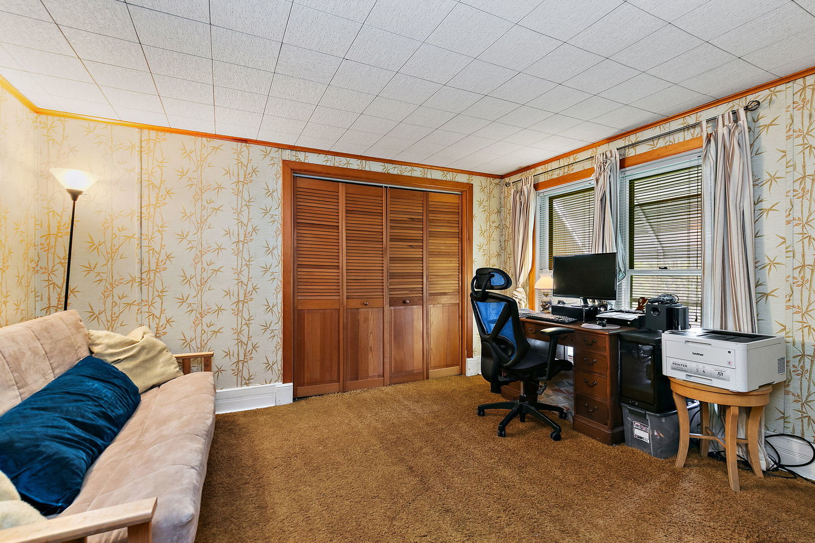 922 Douglas Avenue, Aurora, IL 60505