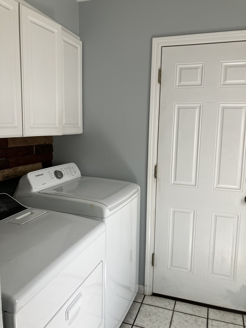 254 PLACID Way, Elk Grove Village, IL 60007