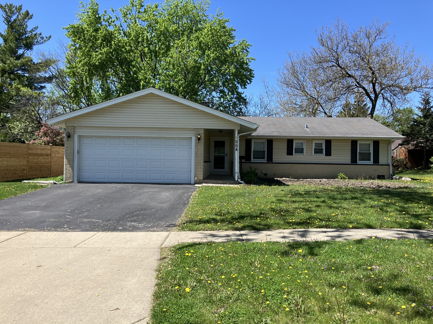 254 PLACID Way, Elk Grove Village, IL 60007