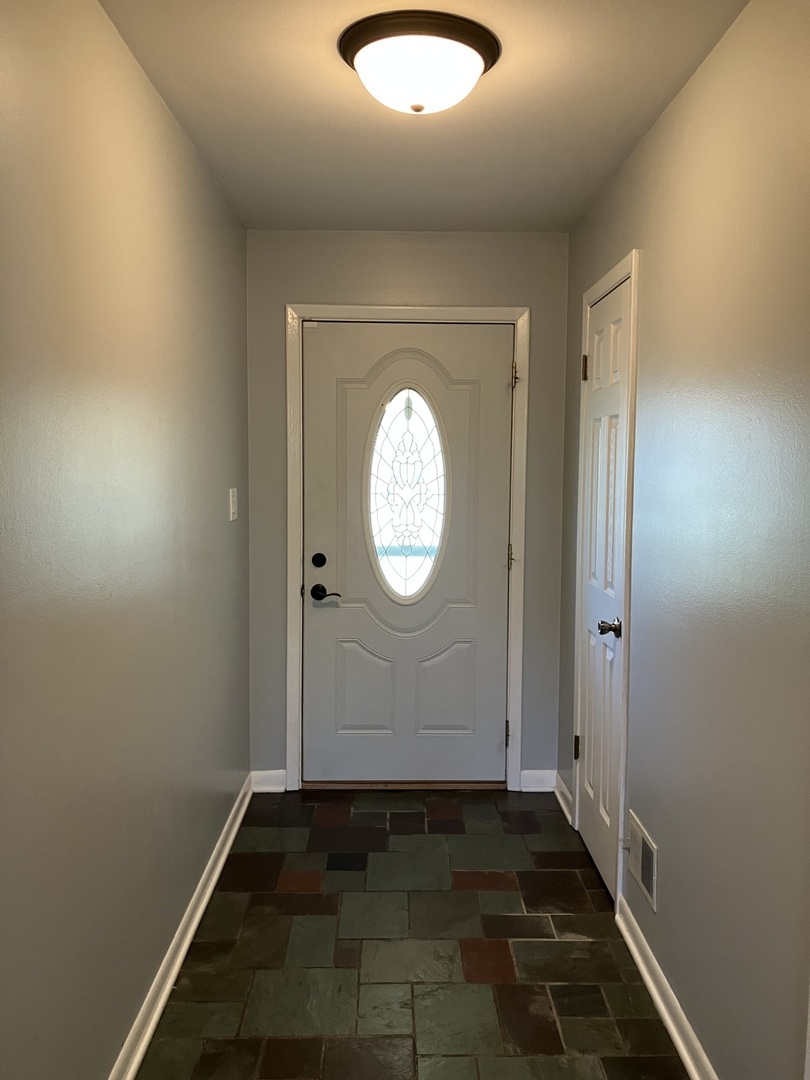 254 PLACID Way, Elk Grove Village, IL 60007