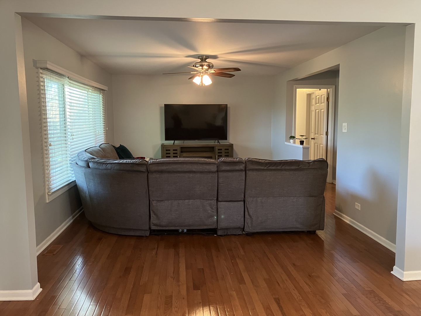 254 PLACID Way, Elk Grove Village, IL 60007