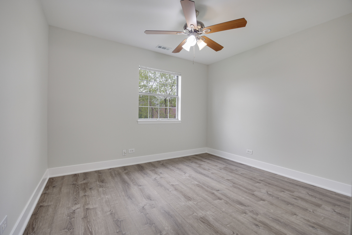 117 GANT Circle #F, Streamwood, IL 60107