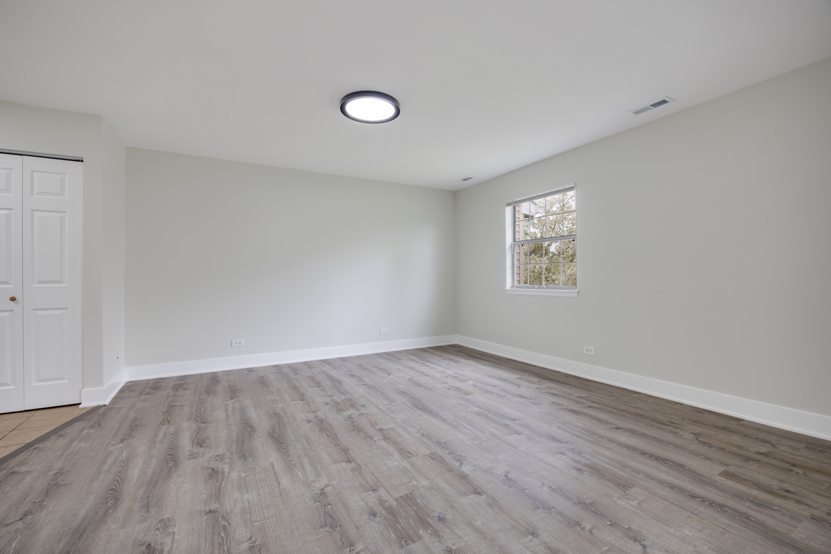 117 GANT Circle #F, Streamwood, IL 60107