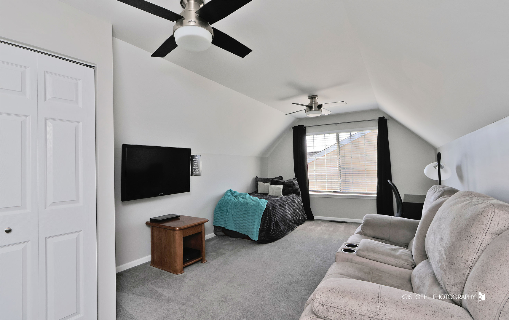 716 S Winchester Drive, Round Lake, IL 60073